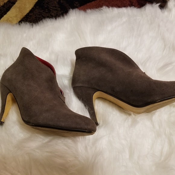 Juicy Couture Shoes - Picture 2 of 5